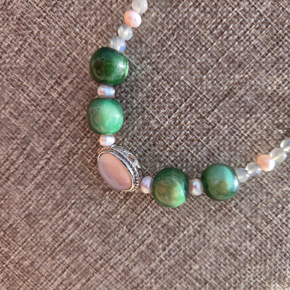 Labradorite, Wood and Pearl Necklace.